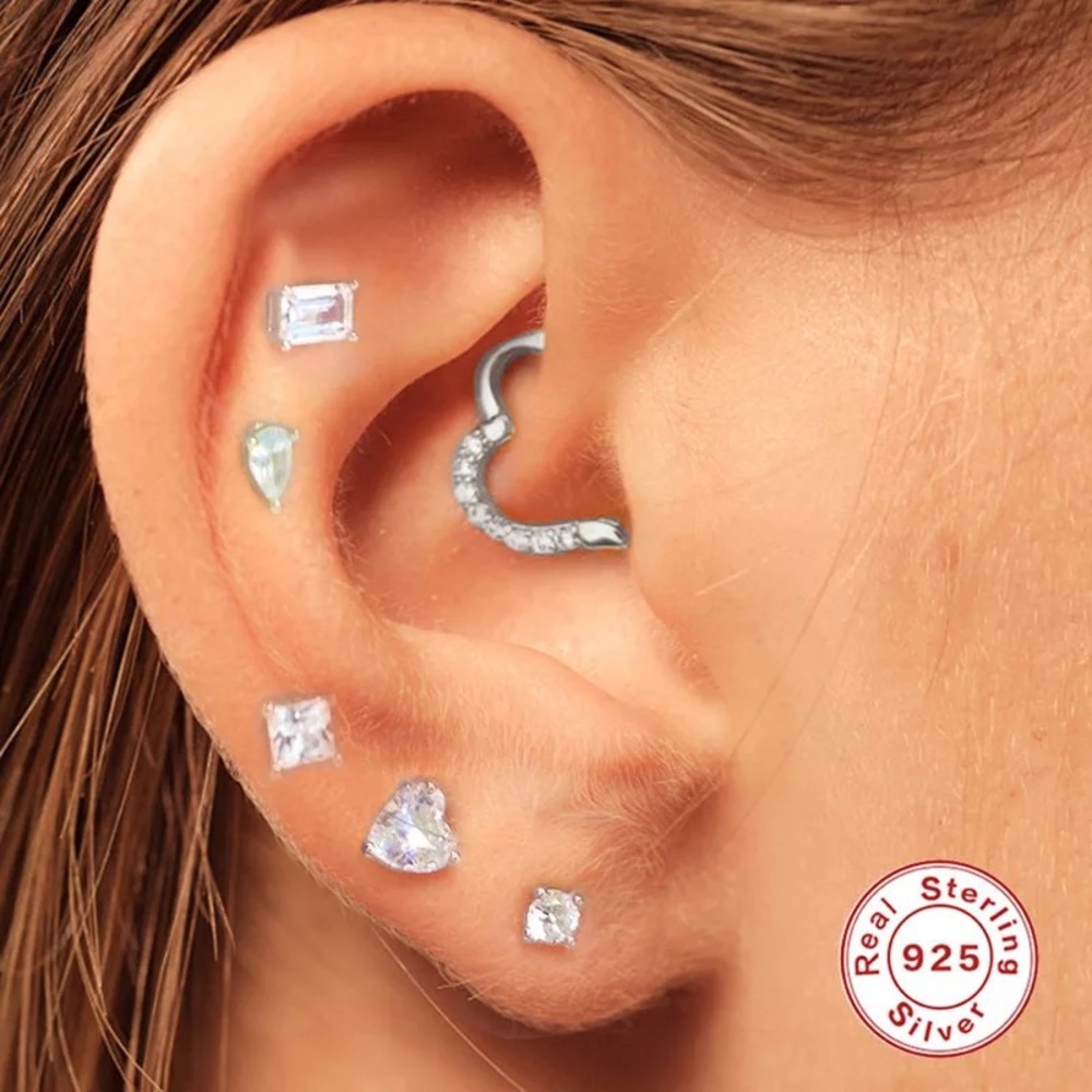 0.5ct Emerald Cut Rectangular Simulated Diamond P… - image 1